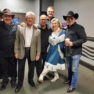 Meet your Posher, Paula